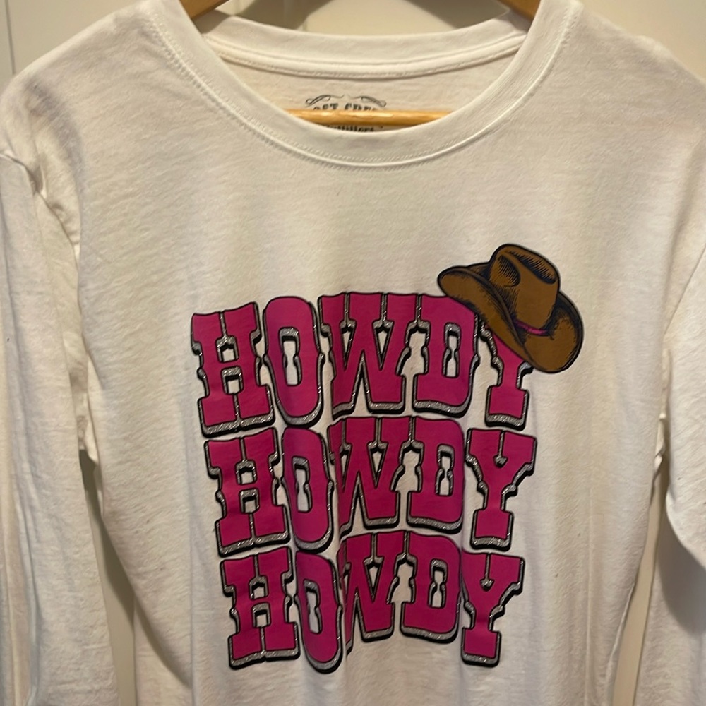 NWOT LOST CREEK brand long sleeve Tshirt